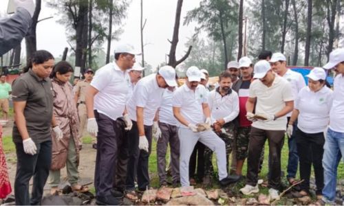Bags of hashish found during cleanliness drive on Raigad beach