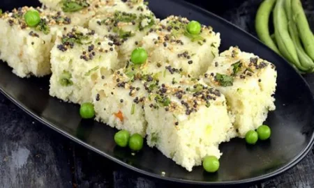 झटपट आणि टेस्टी रवा ढोकळा Instant and tasty stay dhokla