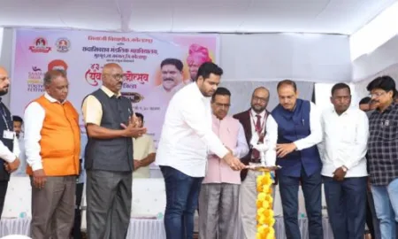 जिल्हा युवा महोत्सवाचा मुरगूडात शानदार उद्घाटन सोहळा City dwellers aggressive against atrocities committed against dynamic young woman in Malkapur