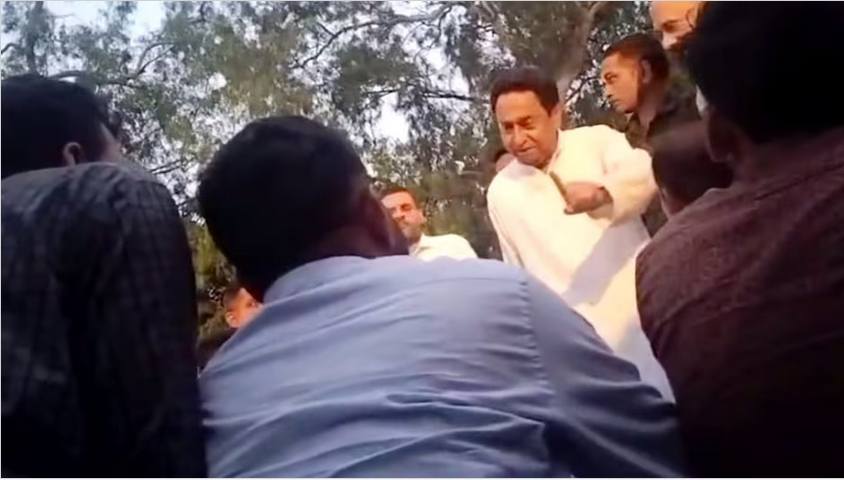 दिग्विजय अन् जयवर्धन यांचे कपडे फाडा! Tear the clothes of Digvijay and Jayavardhan!