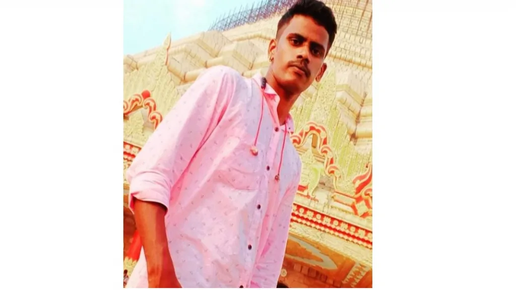 आरोसमधील मयत वायरमनच्या कुटुंबीयांना महावितरणकडून आर्थिक मदत