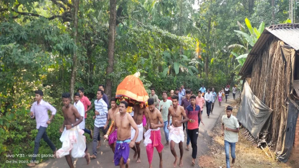 ओटवणे ऐतिहासिक संस्थानकालीन दसरोउत्सवाची उत्साहात सांगता