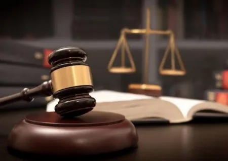 मुलीवर अत्याचार प्रकरणी दहा वर्षे सश्रम कारावास