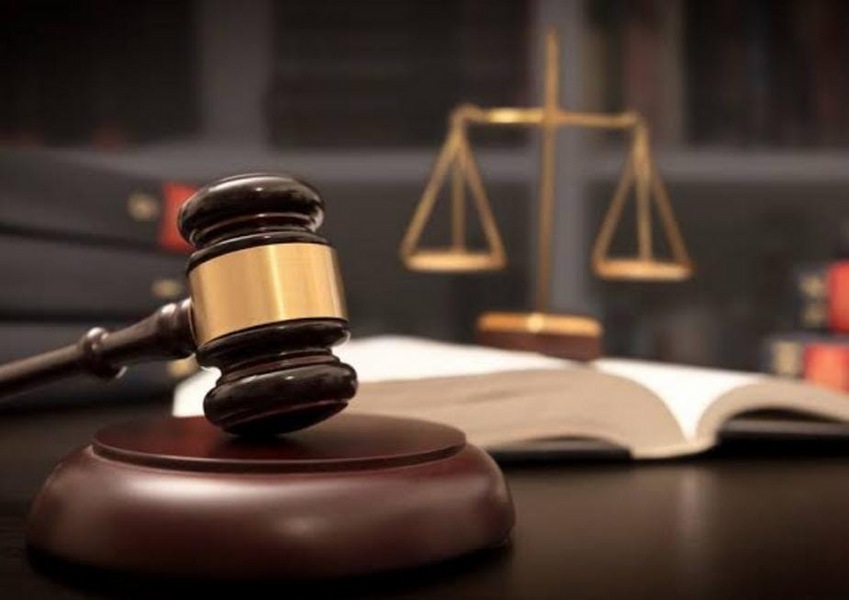 मुलीवर अत्याचार प्रकरणी दहा वर्षे सश्रम कारावास