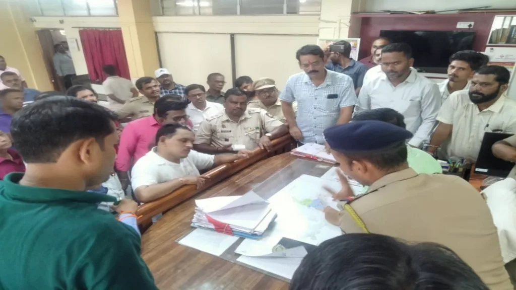 कणकवली तहसिलदार कार्यालय आवारात आरटीओ कारवाई वरून वादंग