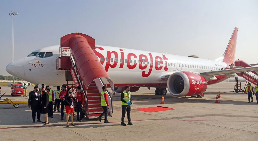 SpiceJet shares fell