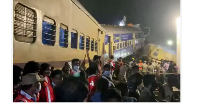 Trains collided due to broken signal