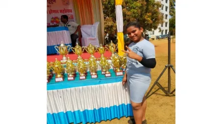 वेंगुर्ले जिल्हास्तरीय वेटलिफ्टिंग स्पर्धेत कु हेमांगी मेस्त्री प्रथम