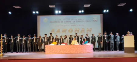 गोगटे कॉलजच्या विद्यार्थ्यांचा स्वागत समारंभ संपन्न 002.jpg