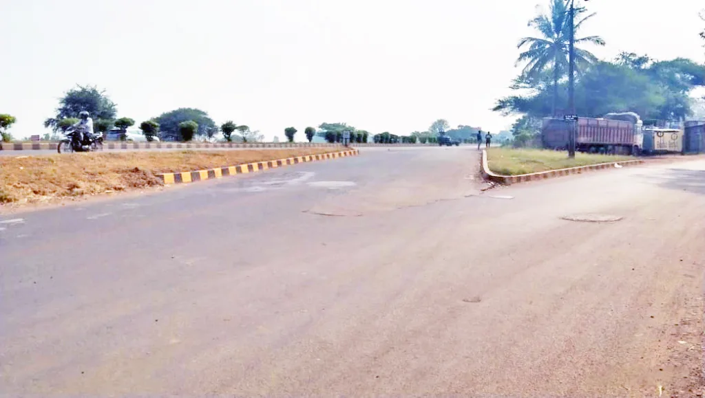 Install traffic jams on light service roads