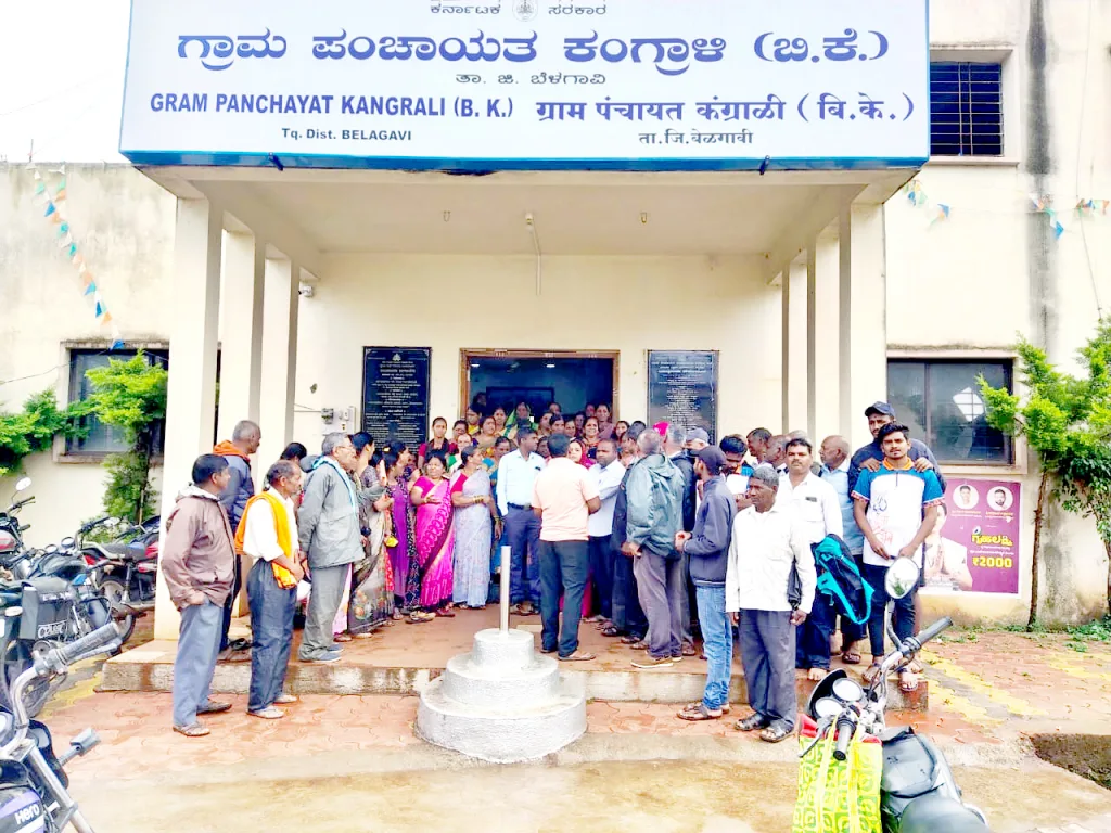 Construction of houses should not be allowed in the temple premises at Goundwad