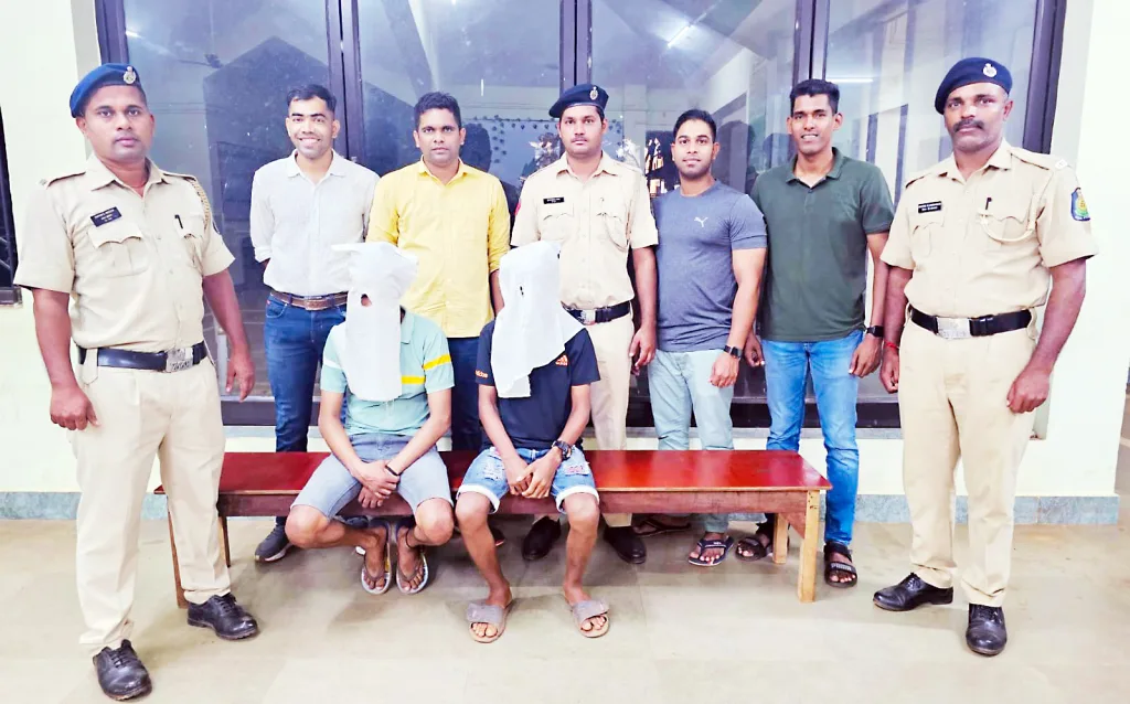 शिवोली येथे पर्यटकांना मारहाणप्रकरणी दोघांना अटक Two arrested in case of assaulting tourists in Shivoli