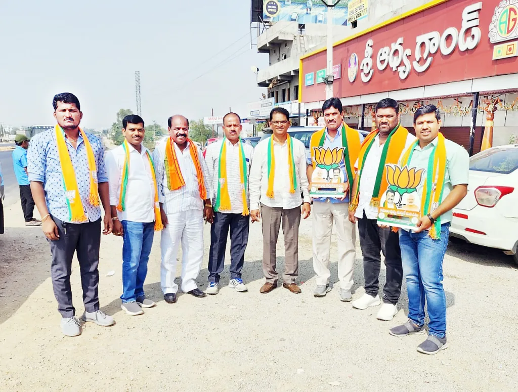 MLA Ulhas Tuyekar participates in campaigning in Telangana