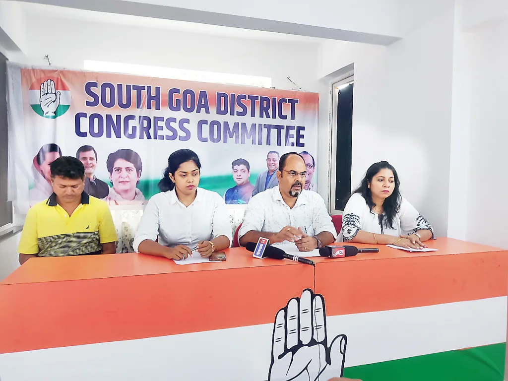 द.गोव्यात शस्त्रास्त्रांचा बेकायदा व्यवहार- काँग्रेस Illegal arms trade in Goa - Congress