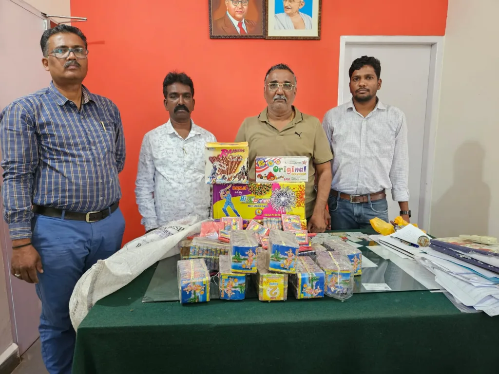 100 kg of firecrackers seized from municipality