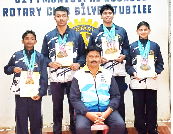 स्मरण, चिन्मय, अर्णव, वैजनाथ यांना सुवर्ण Gold to Smaran, Chinmay, Arnav, Vaijnath