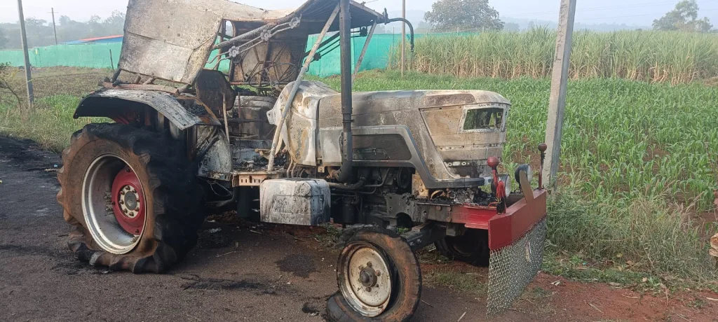 Sugarcane tractor burnt near Bodkenhattin
