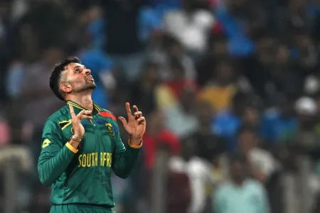 द.आफ्रिकेचा किवीजवर दणदणीत विजय South Africa's resounding victory over the Kiwis