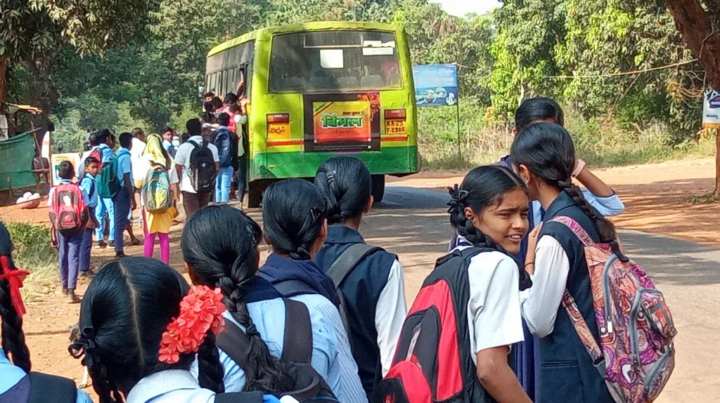 Leave extra buses on Bidi-Bekwad-Nandgarh road