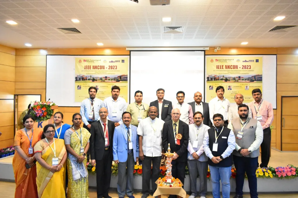 शेषगिरी कॉलेजमध्ये आंतरराष्ट्रीय परिषदेचे उद्घाटन Inauguration of International Conference at Seshagiri College