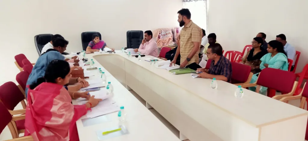 प्रलंबित महसूल वसूल करण्याबाबत सूचना Notice regarding recovery of pending revenue