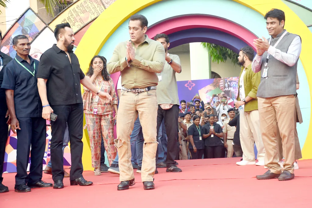 भाईजानच्या आगमनाने इफ्फीत आली ‘जान’! With the arrival of Bhaijaan, 'Jaan' came in iffi!