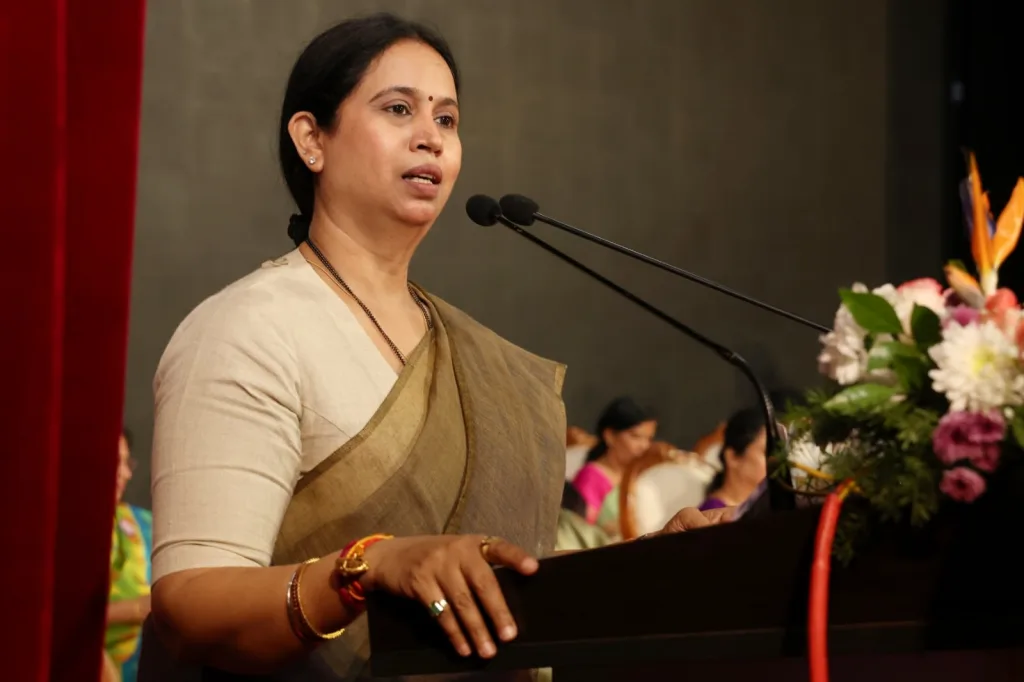 ‘गृहलक्ष्मी’ समस्यांबाबत अदालत भरविणार Adalat will be held regarding 'Grilahakshmi' issues