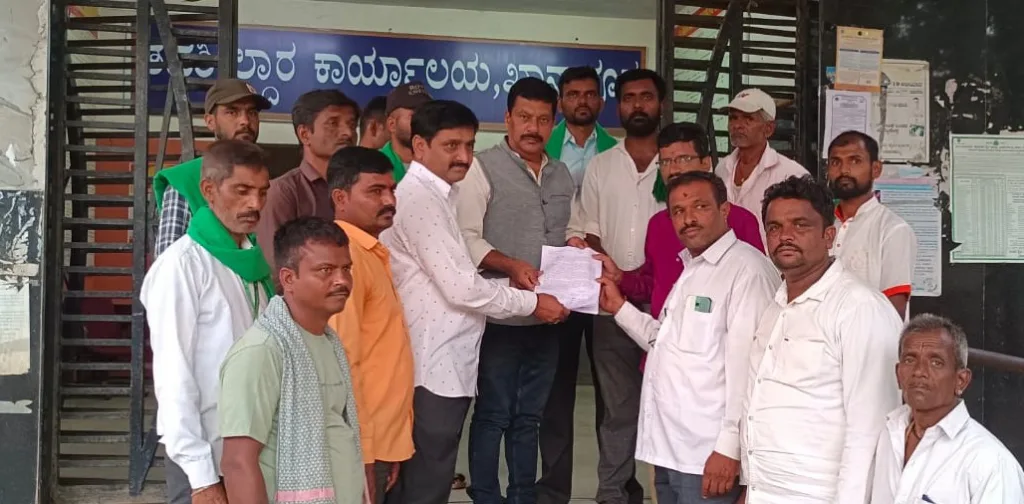 Demand for repair of embankment at Vaddebail, statement to Tehsildar