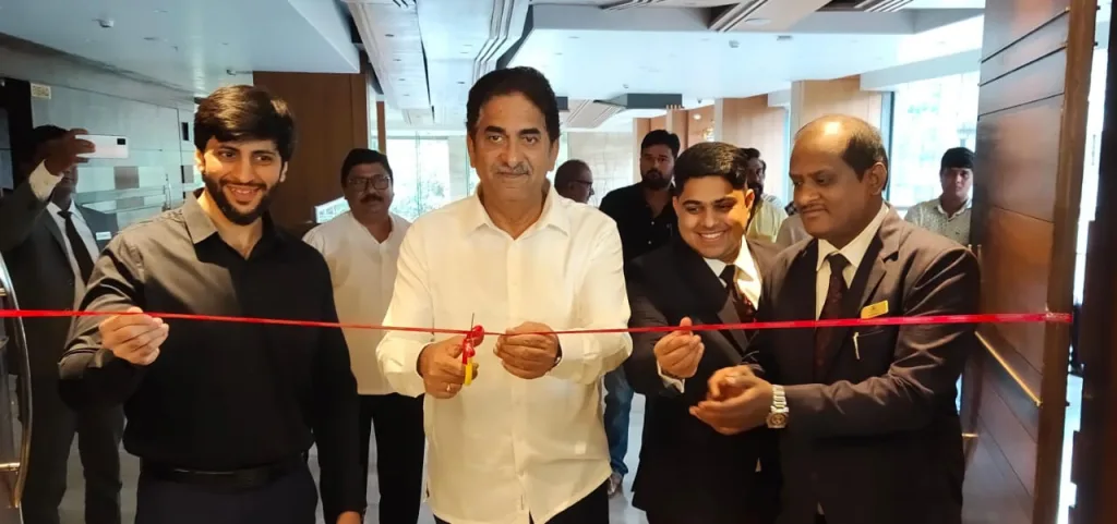 चेट्टी ग्रुपतर्फे सोने-चांदीच्या वस्तूंचे प्रदर्शन Exhibition of gold and silver items by Chetty Group