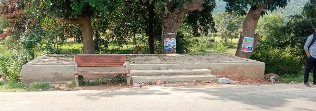 How useful is the bus stand outside Nandgad village?