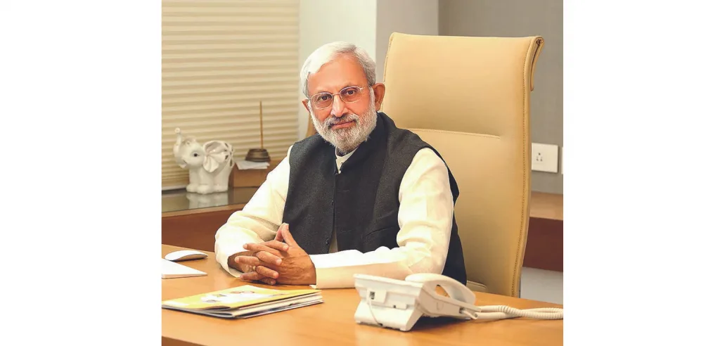 Kiran Thakur as the President of the Sixth Rashtra Bhakti Samelan