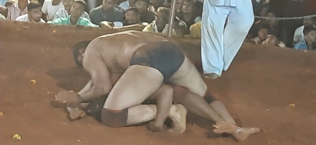 Umesh Chavan hit Kurli Maidan