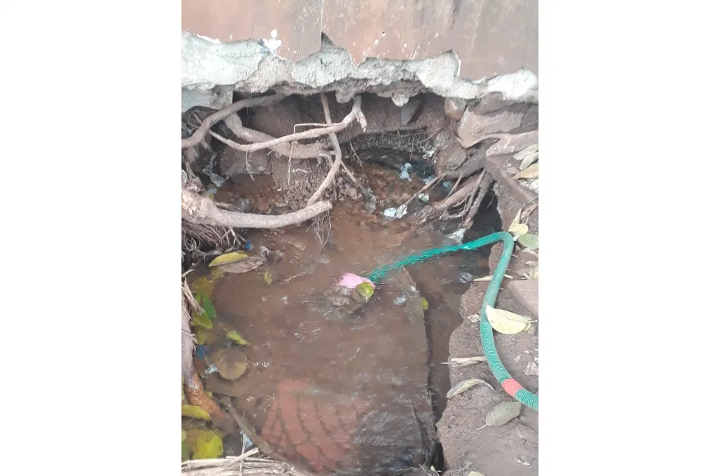 Lakhs of liters of water has been wasted since three months