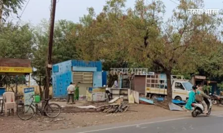 आरके नगर चौकातील अतिक्रमणावर हातोडा; टपरी चालकांची सामंजस्याची भूमिका