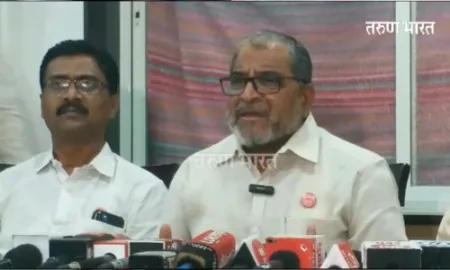 पालकमंत्र्यांनी जिल्हाधिकाऱ्यांवर दबाव आणला…चक्काजाम 26 ऐवजी 23 नोव्हेंबरला- राजू शेट्टी