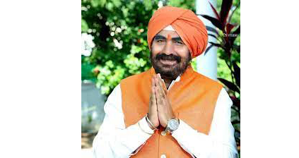 काँग्रेसमध्ये समाविष्ट झालेल्यांना मोठी जबाबदारी A big responsibility for those inducted into the Congress