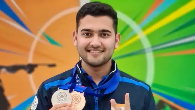 अनिश बनवालाला कास्यपदक Bronze medal for Anish Banwala