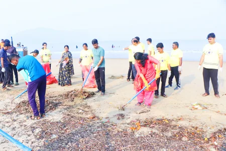 Karwar beach cleaning campaign