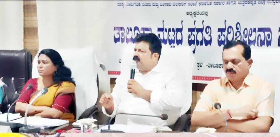 The guardian minister forced the district collector to withdraw his order