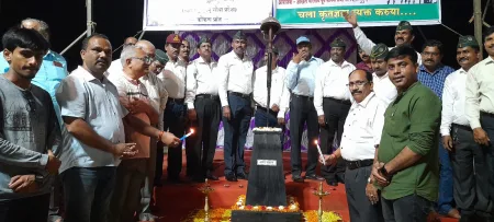 दिवा लावून सावंतवाडीत शहीद सैनिकांना श्रध्दांजली…