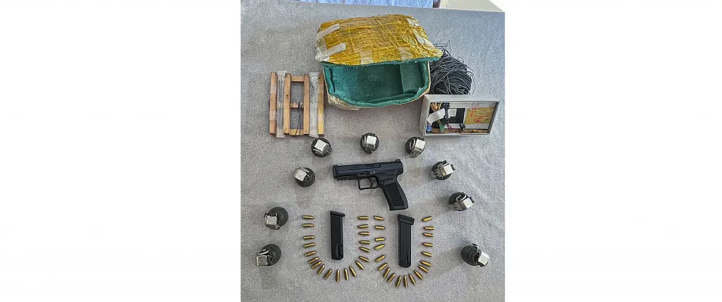 ड्रोनमधून टाकलेले ग्रेनेड,आयईडी बॉम्ब जप्त Grenades dropped from drones, IED bombs seized