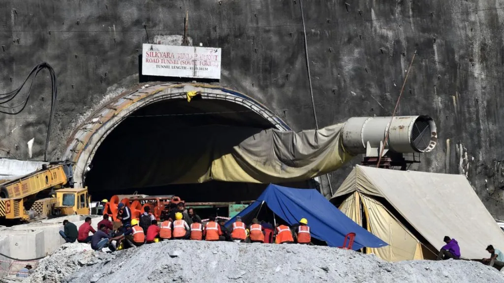 The laborers trapped in the tunnel will be released today