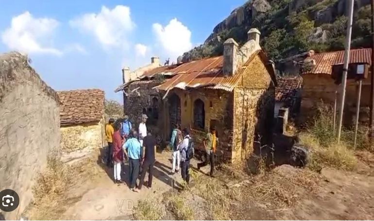 या खेड्याला प्रथमच मिळणार मतदान केंद्र This village will get a polling station for the first time