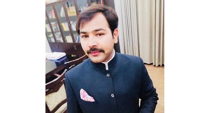 केंद्रीय मंत्र्याच्या पुत्राचा व्हिडिओ व्हायरल Video of Union Minister's son goes viral