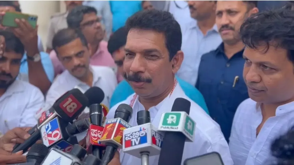 30-40 MLAs will quit Congress in a few days: Katil