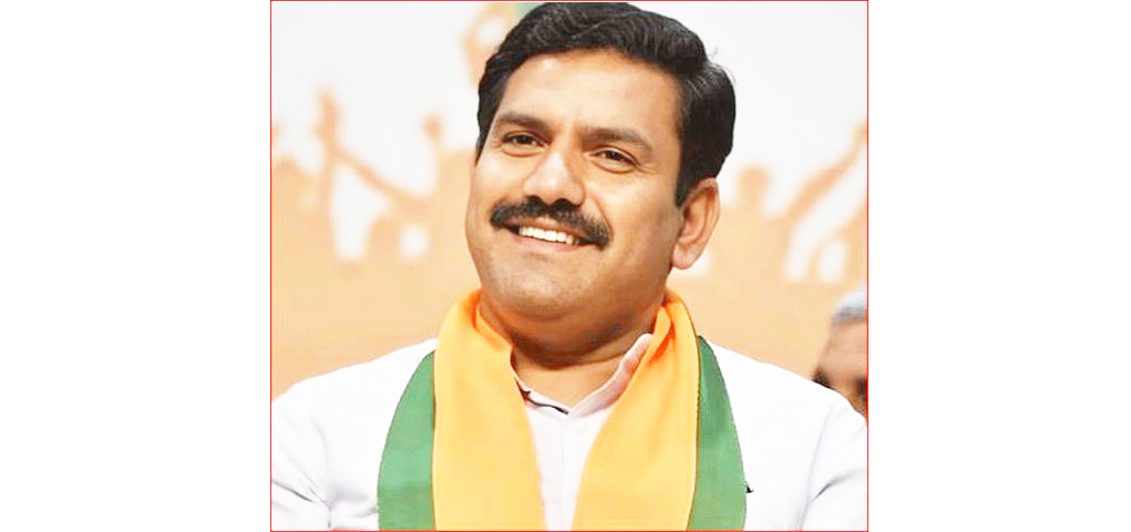 कोणीही पक्ष सोडणार नाही!