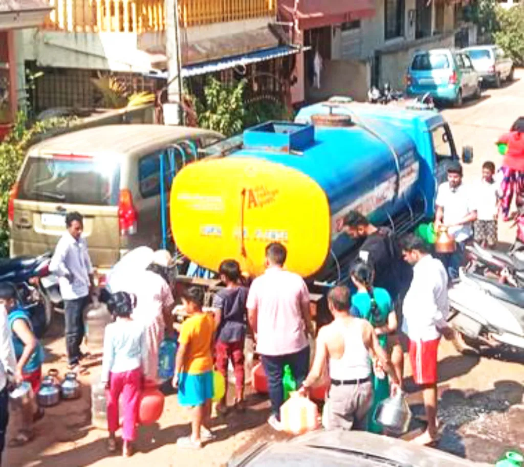 Water shortage in 100 villages of the district