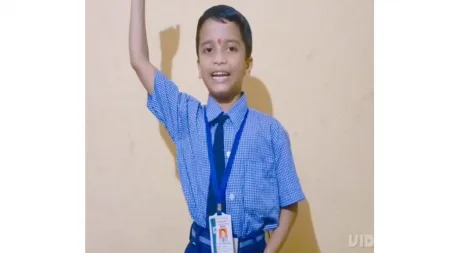 राज्यस्तरीय काव्यगायन स्पर्धेत सर्वज्ञ वराडकर प्रथम