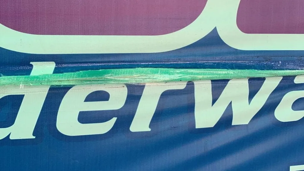 ‘ रोझरी स्कुबा डायव्हिंग’ बॅनर अज्ञाताने फाडले