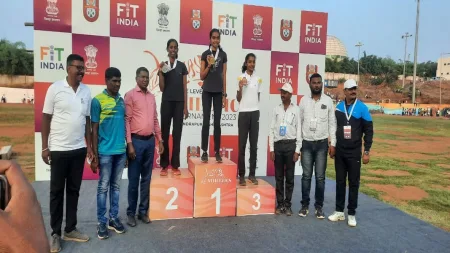 राज्यस्तरीय हर्डल्स स्पर्धेत स्वानंदी सावंत प्रथम